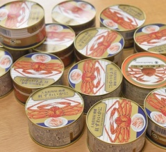 【久しぶりのパントリー掃除】缶詰の賞味期限切れに注意！高価で気軽に使えず、貯まる一方だった「高級カニ缶」(￣▽￣;)