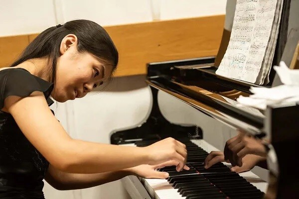 クラシック音楽とアート 進藤実優