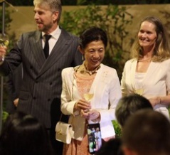 高円宮妃久子さま　デンマーク大使公邸にてガーデン・カクテルパーティーにご出席