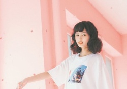 ‪【ドキッ】遠藤さくらの美脚が眩しい最新グラビアｷﾀ――(ﾟ∀ﾟ)――!!