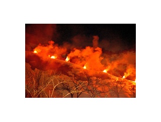 春の訪れを告げる「百八灯」（新潟県魚沼市の雪まつり）