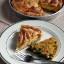 チーズパイと、コーンミールの青菜パイ