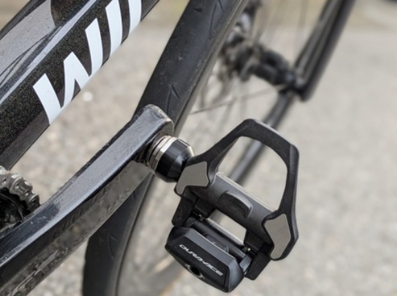 新型DURA-ACE PD-R9300はどう進化した？旧型と左右同時比較で見えたこと