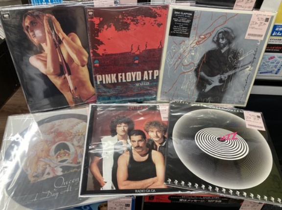 【8/8(日)ROCK中古レコード新入荷情報】クイーン、ジミヘン等ロックの代表格名盤が多数入荷！！