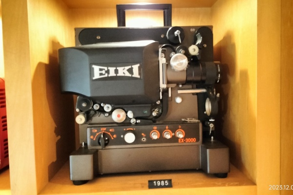 Extinct Media Museum Tokyo - Projector・Viewer・Editor：映写機