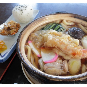 ぶらり、鍋焼きうどん&おにぎりセット@手打ちそば 久兵衛【大仙市】