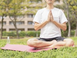 【悲報】片岡鶴太郎、毎日6時間ヨガで「変ぼう」した姿がヤバすぎる… 1日1食の末路かｗｗｗ