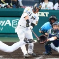 【衝撃】前川右京、自打球で悶絶…交代か？あまりの激痛にベンチが静まり返った真相