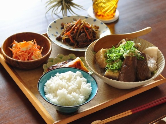 市販の揚げ出し豆腐を使った煮物で晩ごはん