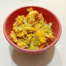 こってりうまい！カニカマレタス卵とじ