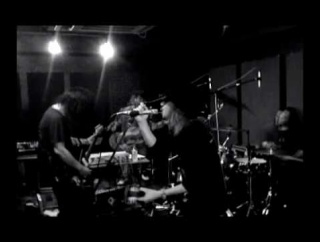 【和訳解説】ベテルギウスの灯 / the HIATUS 歌詞の意味を考察｜忘却と再生の狭間で燃える「孤独な旅路」の道標