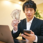 今朝、キオクシア「10株を64500円」で買ったら5万円儲かったんやが、株ってめっちゃ簡単やん