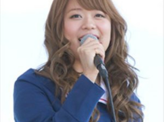 【悲報】井口裕香さん、衣装のボタンが弾けそうなくらい成長する・・・