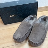 『＼冬の相棒は靴下よりモカシン🐑✨／〜エミュのモカシン、便利すぎて足と同化しそうな件〜』の画像