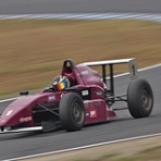 レースを観戦しよ。