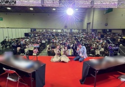 【悲報】岡本と菅原の公開収録で奥田のタオルを掲げる猛者、見つかる