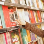 町の本屋さん 生き残りに向け何を売る？