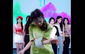 中国のダンス配信　投げ銭されると踊らなきゃいけない地獄ルールで草