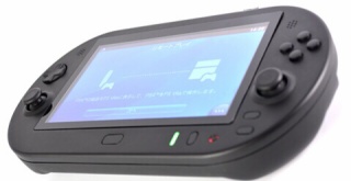 ゲームテックからPSVitaTVを携帯機に変身させられる本末転倒な周辺機器が発売？