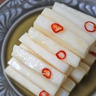 サクサク食感がやみつき♪食材１つで簡単！長いもの甘酢漬け