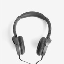 公共USBポートで安心して充電するなら。充電専用ケーブルが880円から