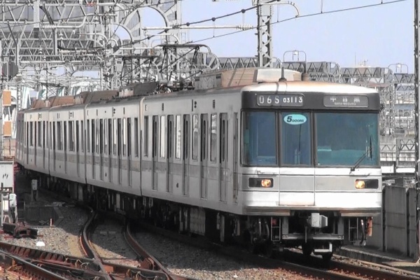 東京メトロ日比谷線 03系 03-819号車 乗務員室扇風機 鉄道廃品 東京メトロ日比谷線 03系 03-819号車 乗務員室扇風機 鉄道廃品