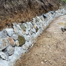 雨と湧水との攻防