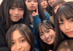 【画像】この5期生集合写真に川﨑がいないだけで勘繰ってるお前ら