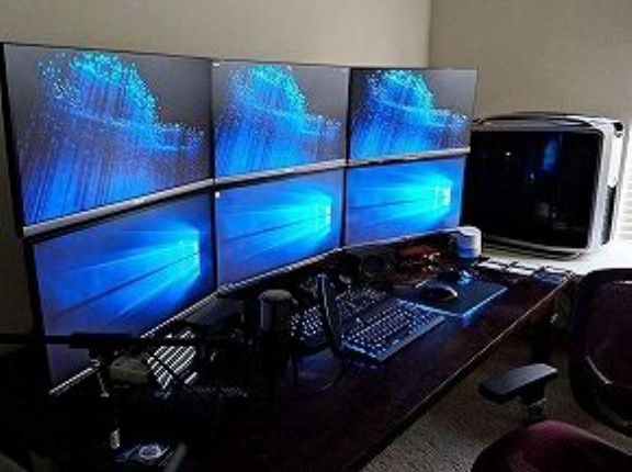 お前らPCのモニター何枚使ってる？