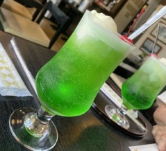 松川茶屋、ゼフィール、旅先でもクリームソーダ