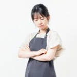 【悲報】こういうファッションの人妻、多すぎる