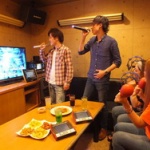 カラオケって上手い下手より、より高音が出せる出せないでマウント取り合いだよな 	