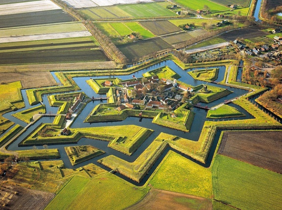 オランダ人「お前らの国の城塞都市や要塞を見せてくれないか」