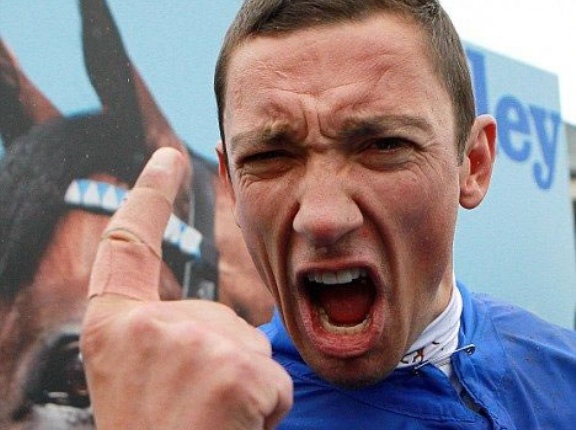 【悲報】超一流ジョッキー デットーリさん、1億6500万ぽっちの税金が払えなくて破産する