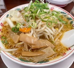 一之江「魁力屋」みそ野菜ラーメンなど