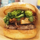 東京・護国寺｜ノーティバイバーガーの「秋田旬野菜バーガー」