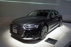 アウディ、フラッグシップセダン「A8」の新型を発表！