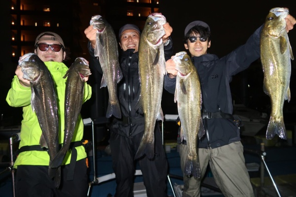 Tokyobay Fishing Guide Service Glory グローリーフィッシング シーバスプロガイド世良勇樹