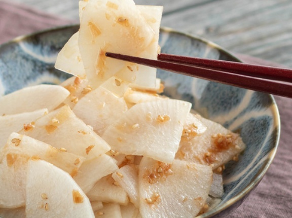 【めんつゆ、そうめんだけに使うのちょっと待った！】本当は教えたくない、全部めんつゆで解決する簡単おかずレシピ3選