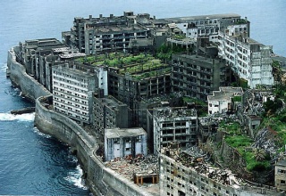 軍艦島の人口密度83600人/km2ってマジキチだな　どういう生活してたんだろう