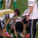 ◆悲報◆決勝点捏ねてボールを奪われた田中碧、崩れ落ちて立ち上がれず😭
