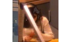 ※動画※ 斉藤優里、ラジオ放送中に魚肉ソーセージにかぶりつく…【元乃木坂46】