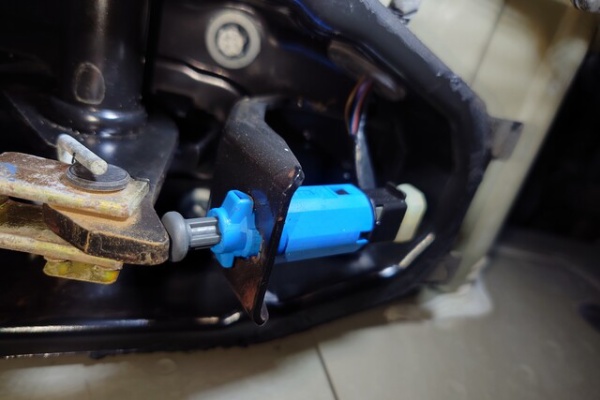 Bow Motor Worksの親方日記 - 電装・ライト・ECU・センサー類