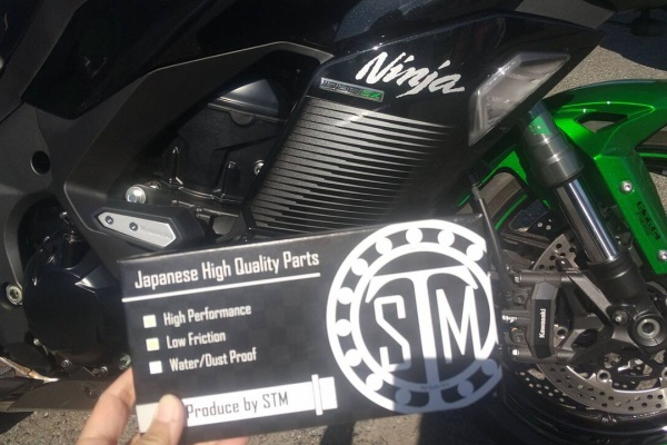 モーターサイクルショップアクトです！