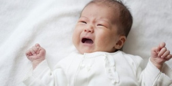 民生委員と児相の人が「お困り事ないですかー？」と突然訪問してきた。子供が泣く度に虐待だと思い込んだ隣人が通報してたらしい