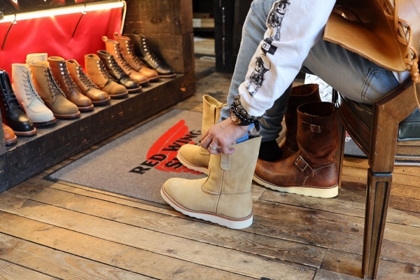 バイクウェアとアメカジ ショップHistory - Red Wing