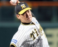 岩崎優さん、相手打者のバースデーソング中に豪速球を投げ込み空振りを奪うことに成功