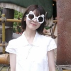 熱愛疑惑の筒井あやめ、ディズニー写真の筒井の隣に「男の腕時計」が写り込む