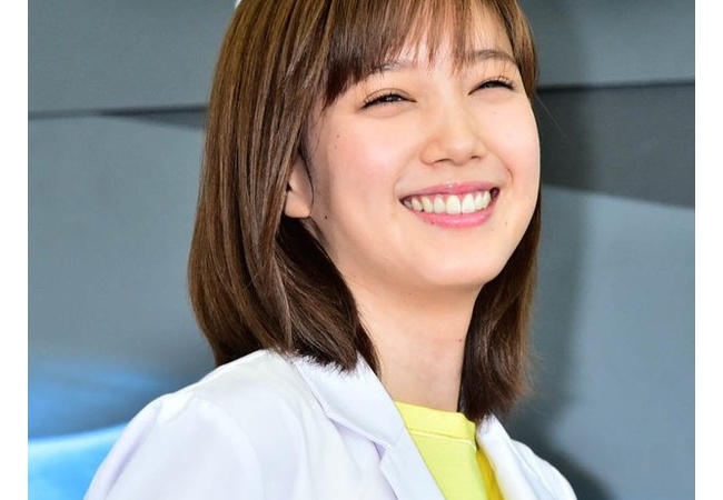 【画像】本田翼さん、ゲーム実況者たちに混ざる 	