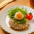 レンジでふっくら♪ひじき入り豆腐ハンバーグ【#簡単 #時短 #レンジ #クレハタイアップ #PR】